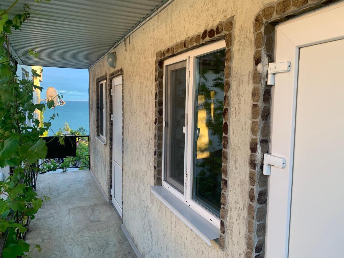 Guest House Dacha Nova Dofinivka Экстерьер фото